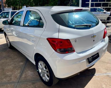 CHEVROLET Onix Hatch 1.0 4P FLEX LT LOLLAPALOOZA, Foto 4