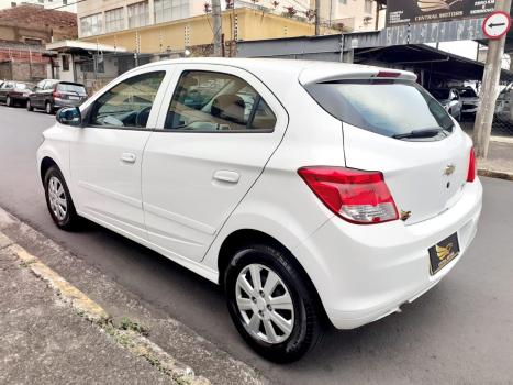 CHEVROLET Onix Hatch 1.0 4P FLEX LT, Foto 2