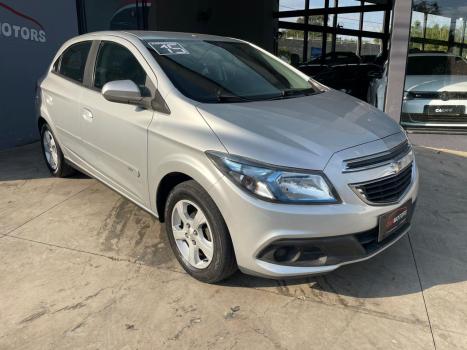 CHEVROLET Onix Hatch 1.4 4P FLEX LT, Foto 2