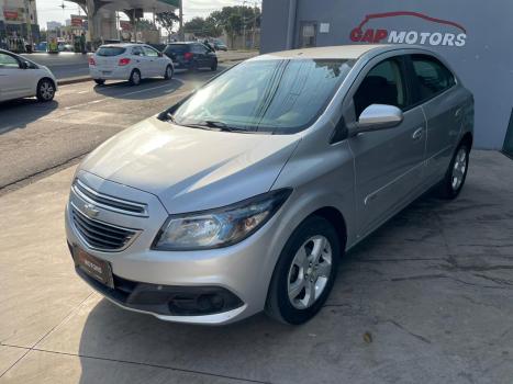 CHEVROLET Onix Hatch 1.4 4P FLEX LT, Foto 3