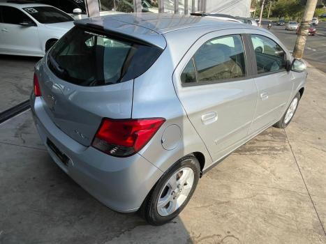 CHEVROLET Onix Hatch 1.4 4P FLEX LT, Foto 4