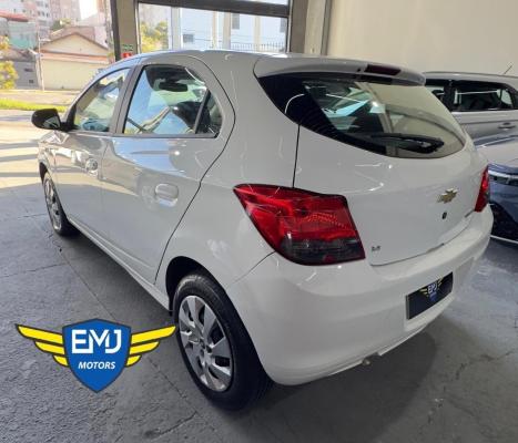 CHEVROLET Onix Hatch 1.4 4P FLEX LT, Foto 4