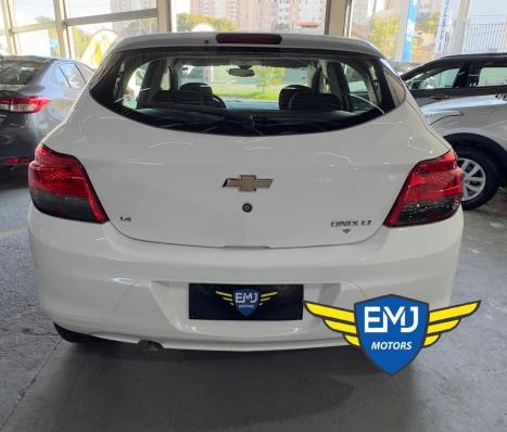 CHEVROLET Onix Hatch 1.4 4P FLEX LT, Foto 5