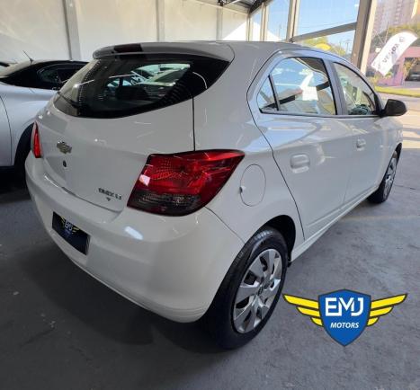 CHEVROLET Onix Hatch 1.4 4P FLEX LT, Foto 6