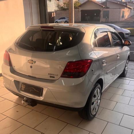 CHEVROLET Onix Hatch 1.4 4P FLEX LT, Foto 6