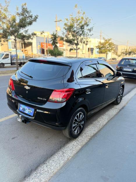 CHEVROLET Onix Hatch 1.4 4P FLEX LTZ AUTOMTICO, Foto 5
