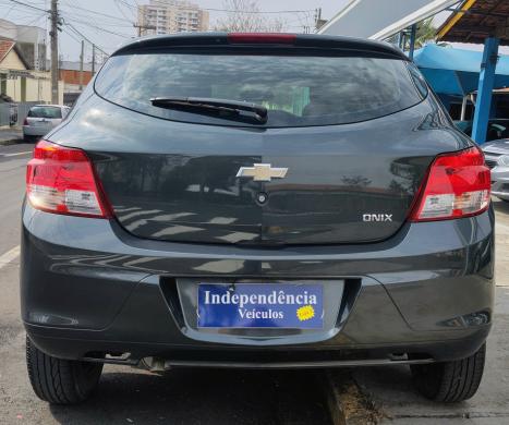 CHEVROLET Onix Hatch 1.0 4P FLEX LS, Foto 5