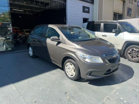 CHEVROLET Onix Hatch 1.0 4P FLEX LT, Foto 1