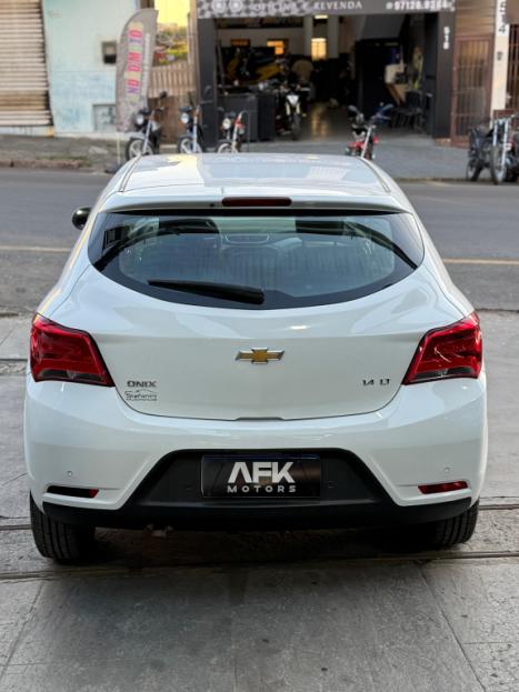 CHEVROLET Onix Hatch 1.4 4P FLEX LT, Foto 5