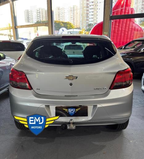 CHEVROLET Onix Hatch 1.4 4P FLEX LT, Foto 5