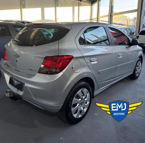 CHEVROLET Onix Hatch 1.4 4P FLEX LT, Foto 6