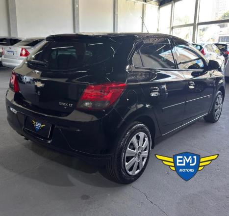 CHEVROLET Onix Hatch 1.4 4P FLEX LT, Foto 6