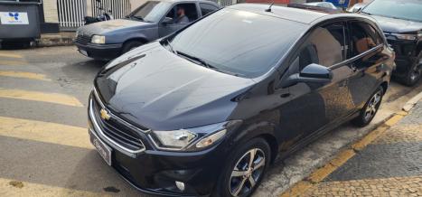 CHEVROLET Onix Hatch 1.4 4P FLEX LTZ, Foto 2