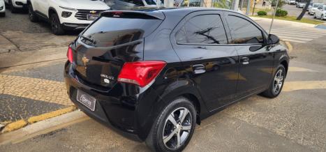 CHEVROLET Onix Hatch 1.4 4P FLEX LTZ, Foto 4