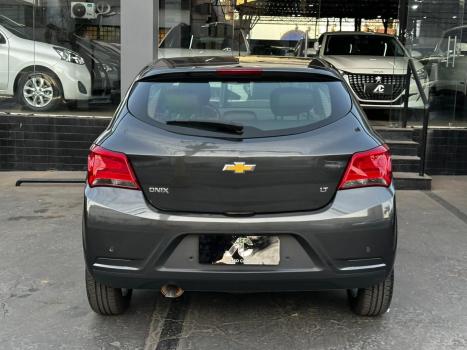 CHEVROLET Onix Hatch 1.4 4P FLEX LT, Foto 5