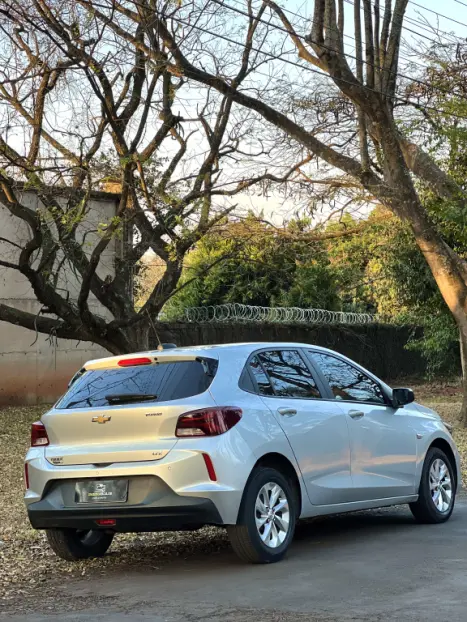CHEVROLET Onix Hatch 1.0 12V 4P FLEX LTZ TURBO, Foto 7