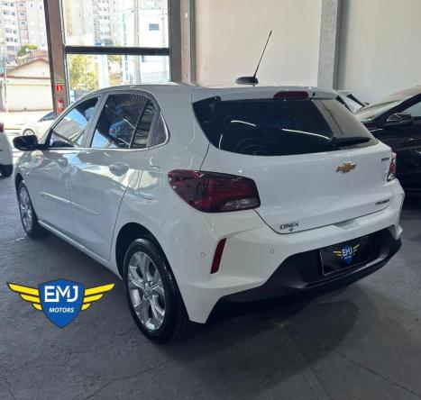 CHEVROLET Onix Hatch 1.0 12V 4P FLEX PREMIER TURBO AUTOMTICO, Foto 4