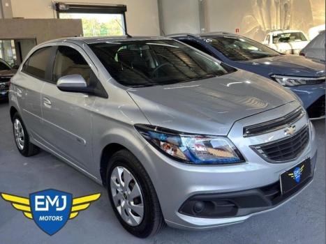 CHEVROLET Onix Hatch 1.4 4P FLEX LT, Foto 3