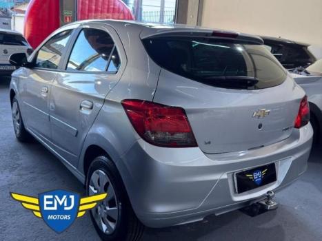 CHEVROLET Onix Hatch 1.4 4P FLEX LT, Foto 4