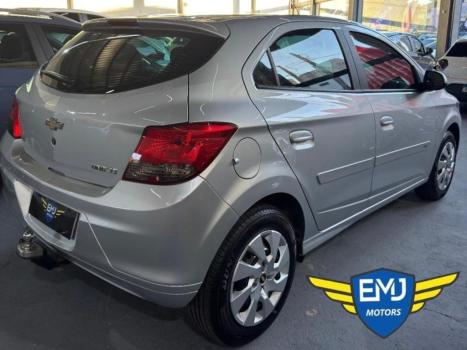 CHEVROLET Onix Hatch 1.4 4P FLEX LT, Foto 7