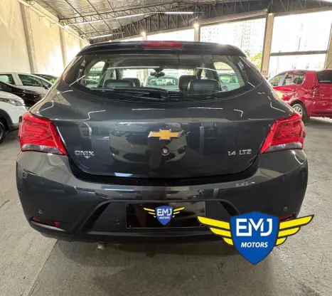 CHEVROLET Onix Hatch 1.4 4P FLEX LTZ, Foto 5