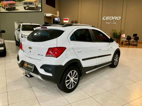 CHEVROLET Onix Hatch 1.4 4P FLEX ACTIV, Foto 5