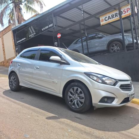 CHEVROLET Onix Hatch 1.4 4P FLEX LT, Foto 2