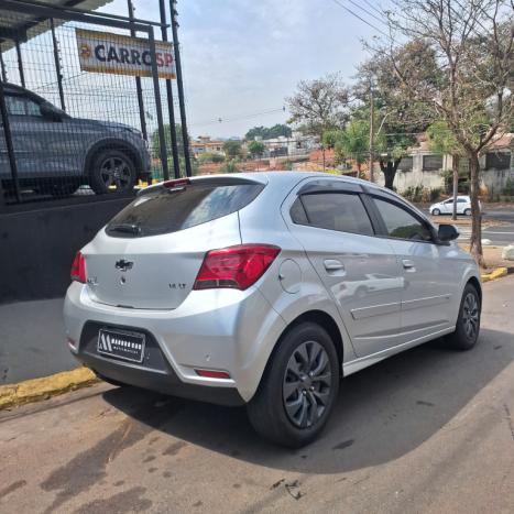 CHEVROLET Onix Hatch 1.4 4P FLEX LT, Foto 6