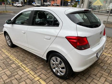 CHEVROLET Onix Hatch 1.4 4P FLEX LT, Foto 4