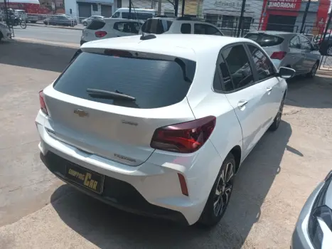 CHEVROLET Onix Hatch 1.0 12V 4P FLEX PREMIER 2 TURBO AUTOMTICO, Foto 4