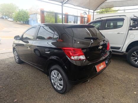 CHEVROLET Onix Hatch 1.4 4P FLEX LT, Foto 4