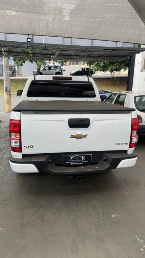 CHEVROLET S10 2.8 16V LS CABINE DUPLA 4X4 TURBO DIESEL, Foto 4