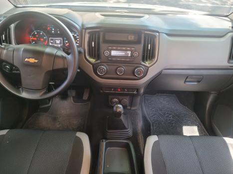 CHEVROLET S10 2.8 16V LS CABINE SIMPLES 4X4 TURBO DIESEL, Foto 3