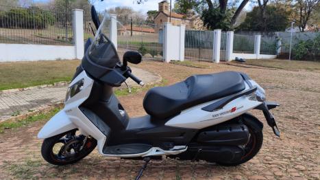 DAFRA Citycom 300 I , Foto 4