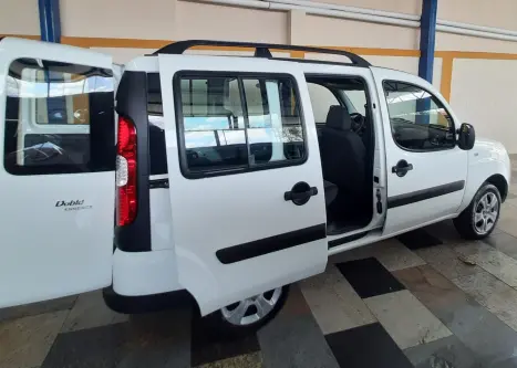 FIAT Doblo 1.8 16V 4P FLEX ESSENCE 7 LUGARES, Foto 9