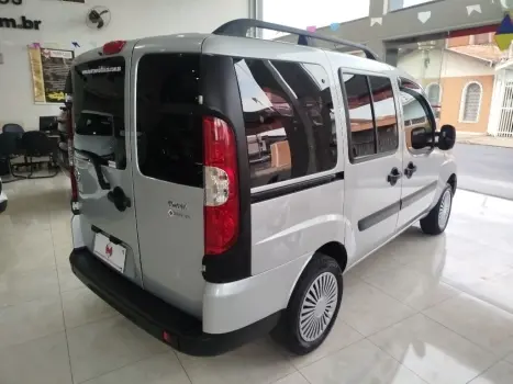 FIAT Doblo 1.8 16V 4P FLEX ESSENCE 7 LUGARES, Foto 6