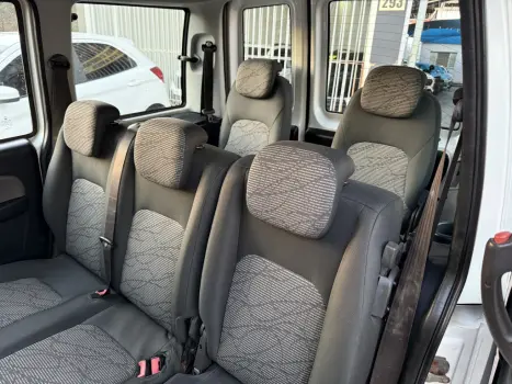 FIAT Doblo 1.8 16V 4P FLEX ESSENCE 7 LUGARES, Foto 9