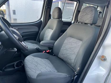 FIAT Doblo 1.8 16V 4P FLEX ESSENCE 7 LUGARES, Foto 14
