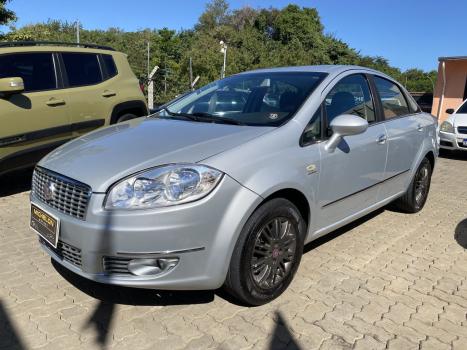 FIAT Linea 1.8 16V 4P FLEX ESSENCE DUALOGIC AUTOMATIZADO, Foto 3