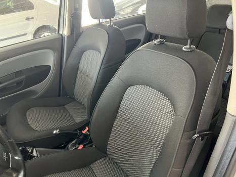 FIAT Linea 1.8 16V 4P FLEX ESSENCE, Foto 9