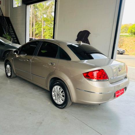 FIAT Linea 1.8 16V 4P FLEX ESSENCE DUALOGIC AUTOMATIZADO, Foto 6