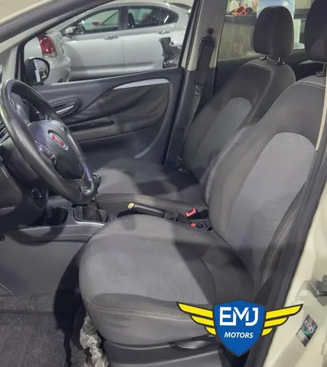FIAT Punto 1.4 4P FLEX ATTRACTIVE ITALIA, Foto 11