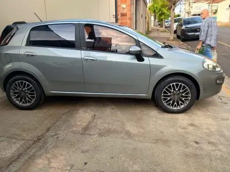 FIAT Punto 1.6 16V 4P ESSENCE FLEX, Foto 4