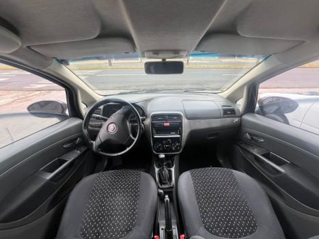 FIAT Punto 1.8 4P HLX FLEX, Foto 2