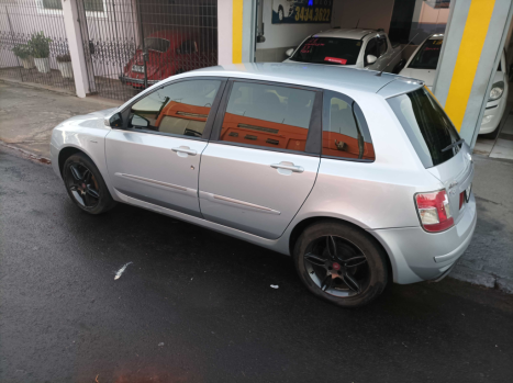 FIAT Stilo 1.8 4P FLEX ATTRACTIVE DUALOGIC AUTOMATIZADO, Foto 3