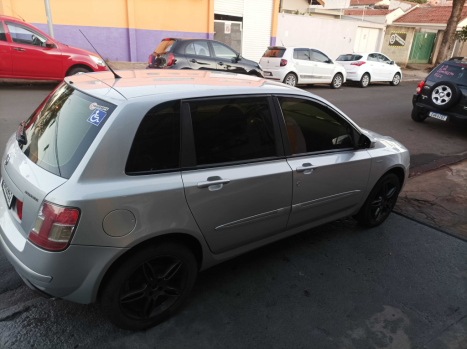 FIAT Stilo 1.8 4P FLEX ATTRACTIVE DUALOGIC AUTOMATIZADO, Foto 4