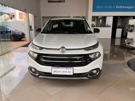 FIAT Toro 2.0 16V 4P VOLCANO 4WD TURBO DIESEL AUTOMTICO, Foto 2