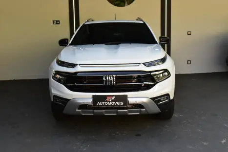 FIAT Toro 2.0 16V 4P VOLCANO 4WD TURBO DIESEL AUTOMTICO, Foto 2