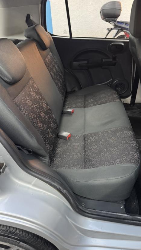 FIAT Uno 1.0 4P FLEX VIVACE, Foto 8