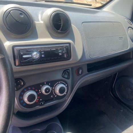 FIAT Uno 1.0 4P FLEX EVO VIVACE CELEBRATION, Foto 8